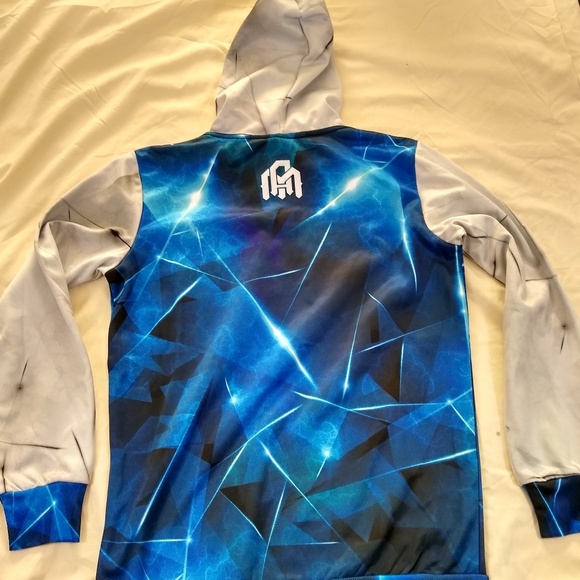 Fractal pattern hoodie: Into The AM - Picture 4 of 4